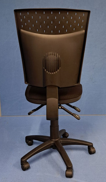Senator Torasen E76 Operators Chair Black (used)