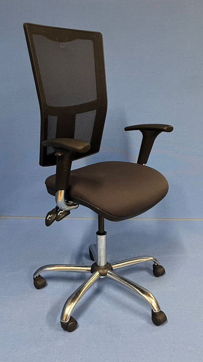 High Mesh Back Operators Armchair with 3D Arms Black (used)