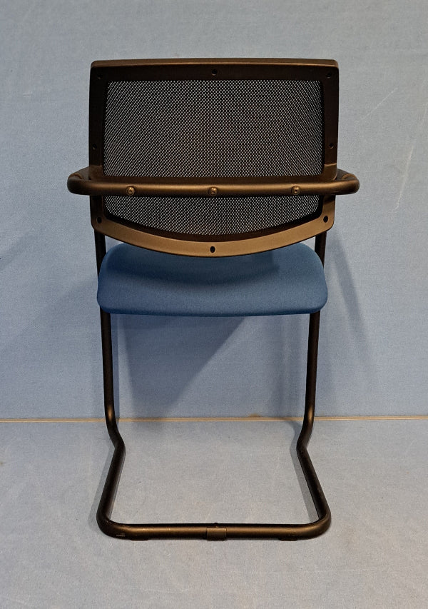 Meeting / Visitor Armchair on a Cantilever Frame Black / Blue (used)