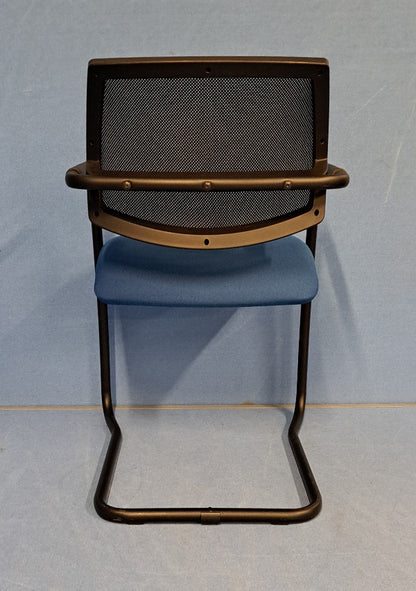 Meeting / Visitor Armchair on a Cantilever Frame Black / Blue (used)
