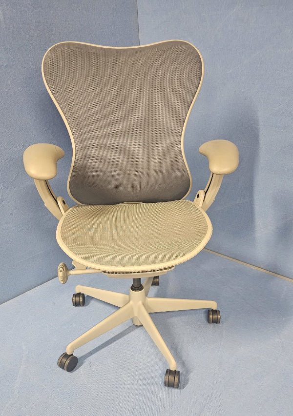 Herman Miller MIRRA 1 Office Armchair (used)