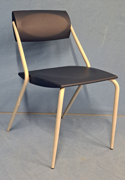 Set of 4 Visitors Armchair on 4 Legged Frame Blue / Grey (used)