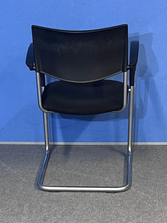 Kusch & Co Visitor Armchair Black on a Cantilever Frame (used)