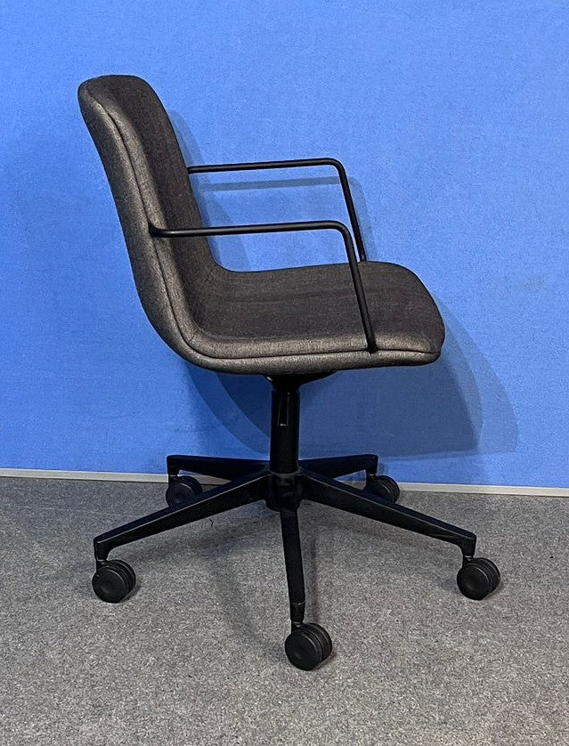 Orangebox Cubb Five Star Base Armchair (used)