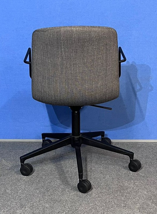 Orangebox Cubb Five Star Base Armchair (used)