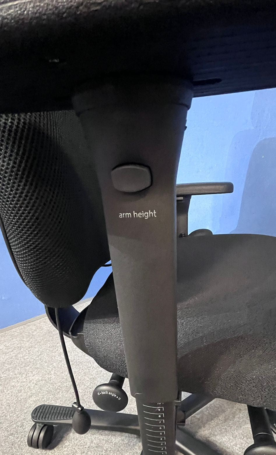 Orangebox Flo High Back Task Armchair with Headrest Black (used)