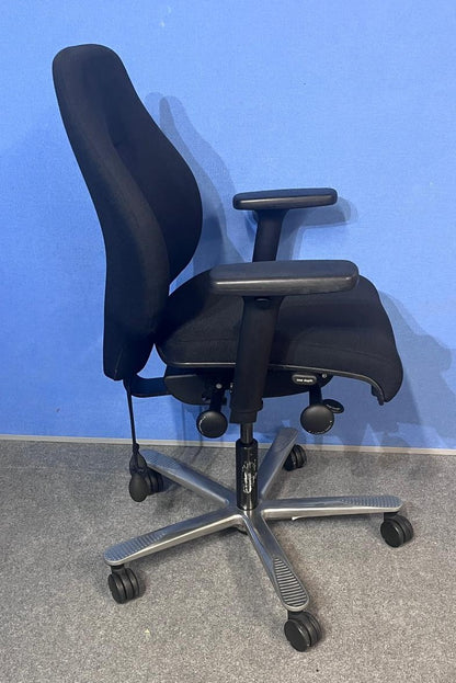 Orangebox Spira Plus Medium Back Armchair Black (used)