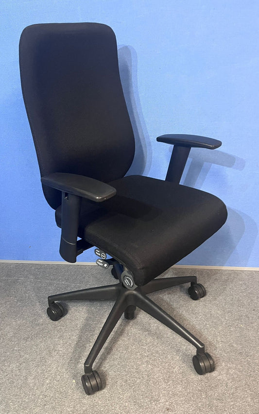 Boss Design Key Task Medium Armchair Black (used)