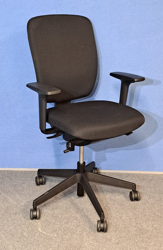 Senator Dash Operator Armchair Black (used)