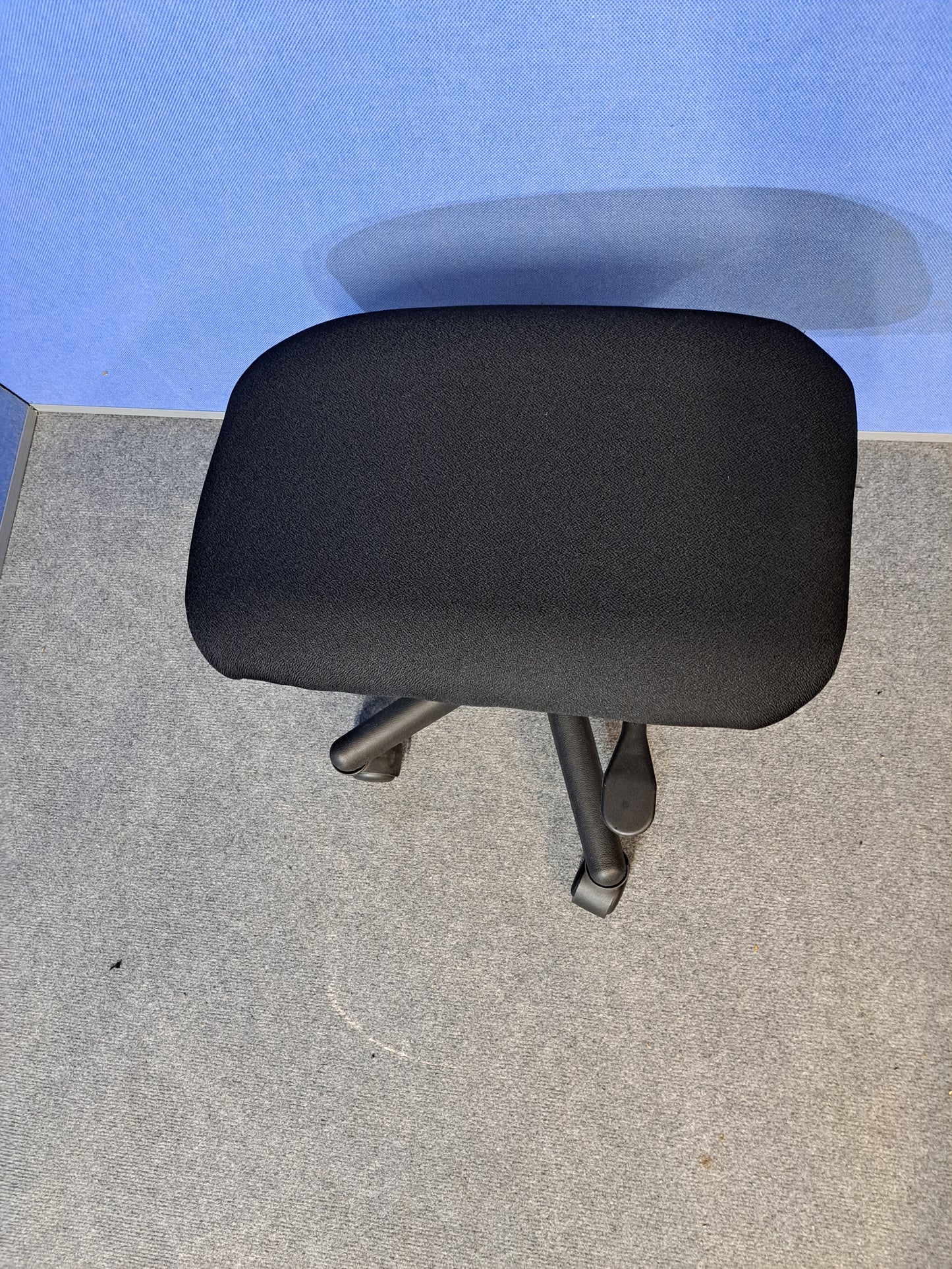 Actyv Single Height Adjustable Leg Rest Black (used)