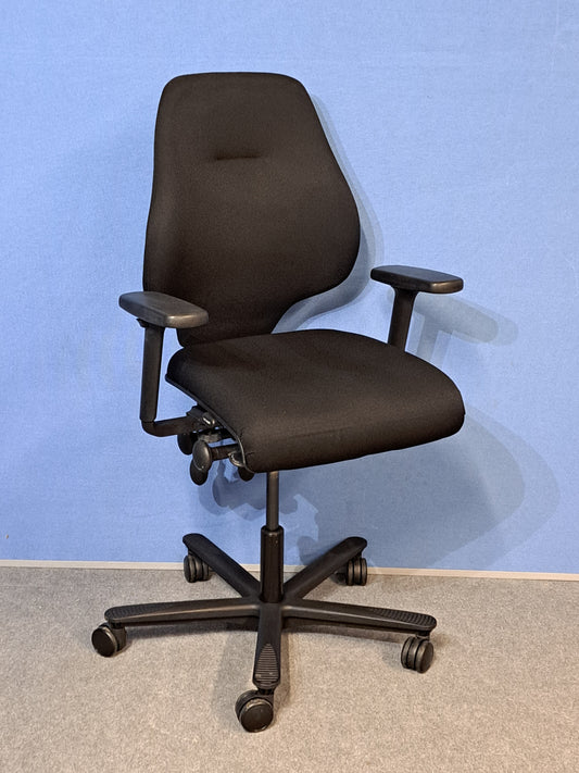 Orangebox Spira Plus Medium Back Armchair Black (used)