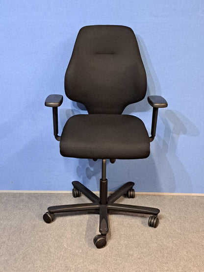 Orangebox Spira Plus Medium Back Armchair Black (used)