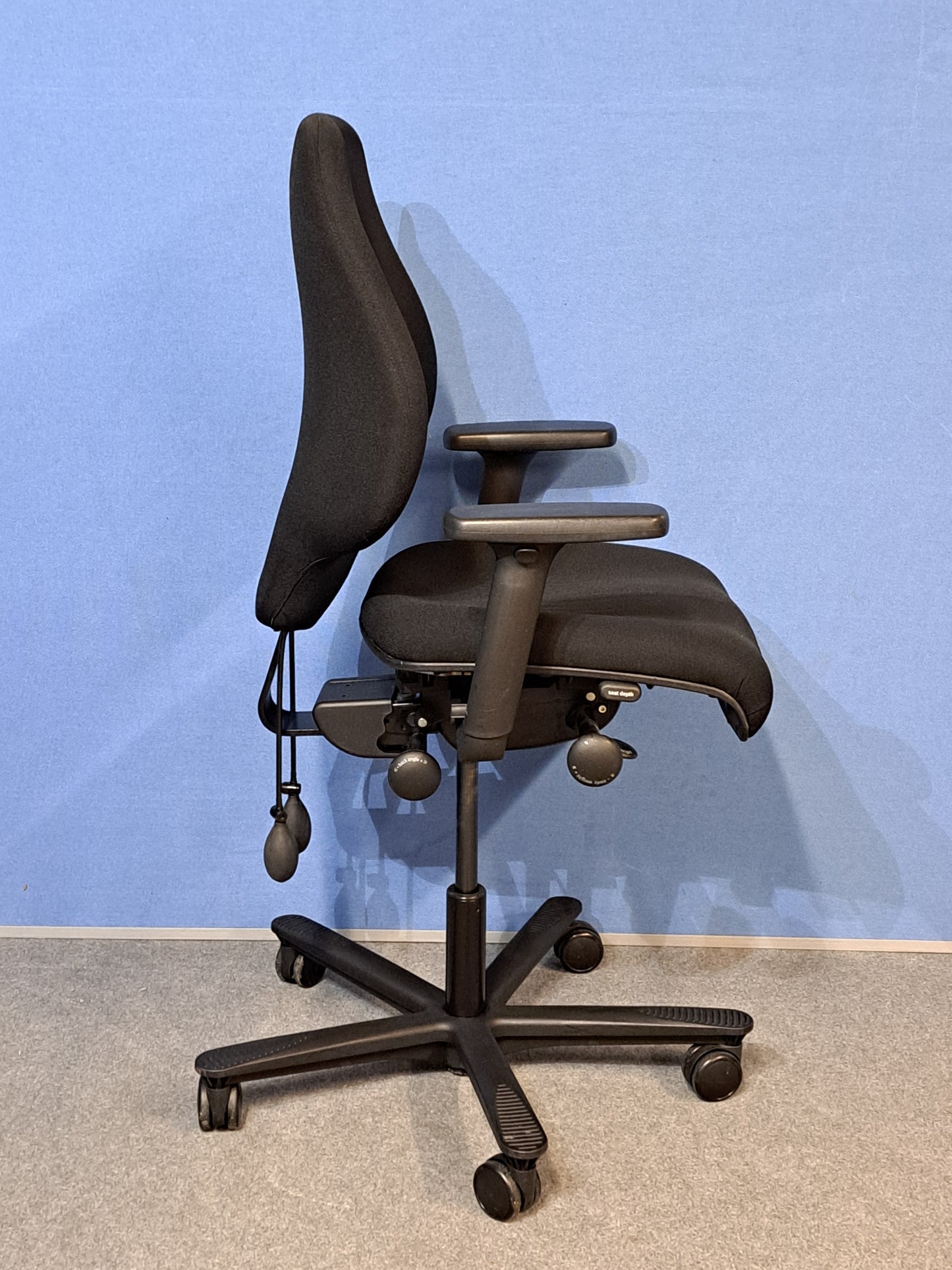 Orangebox Spira Plus Medium Back Armchair Black (used)