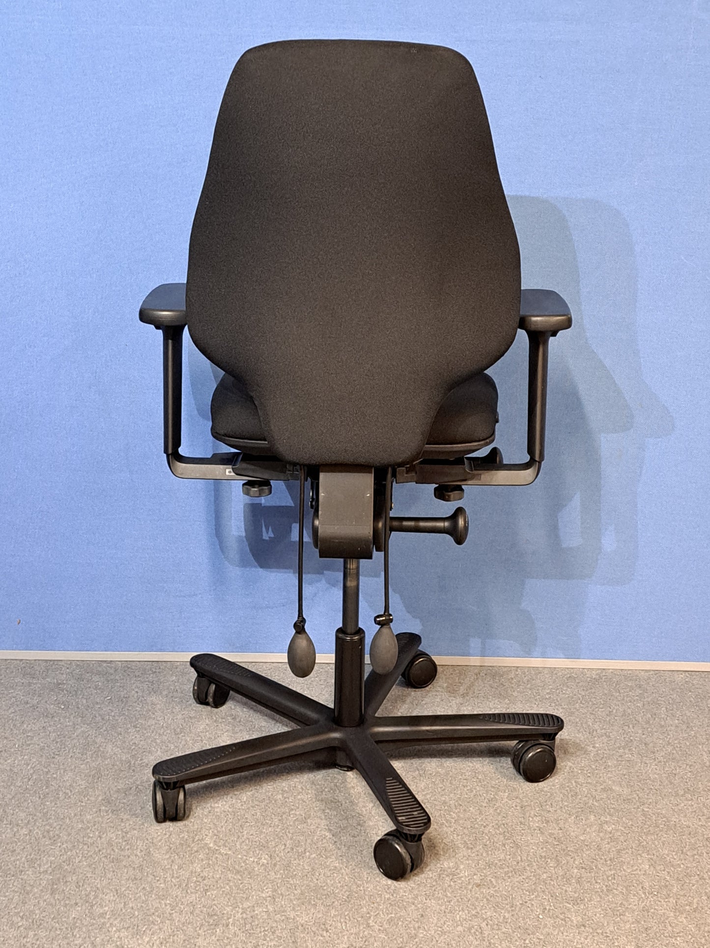 Orangebox Spira Plus Medium Back Armchair Black (used)
