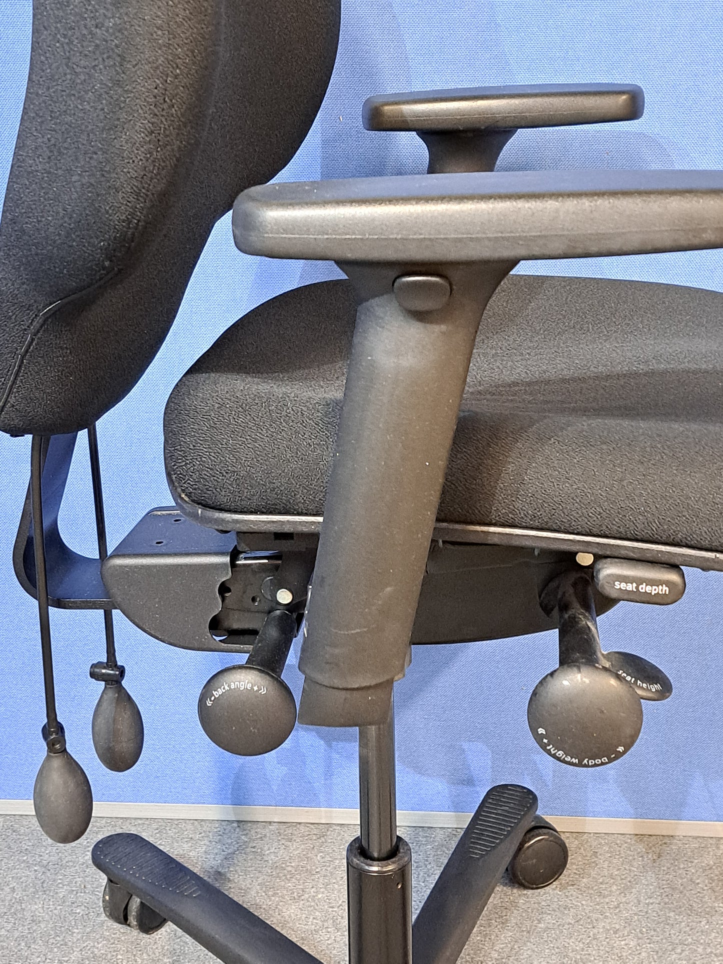 Orangebox Spira Plus Medium Back Armchair Black (used)