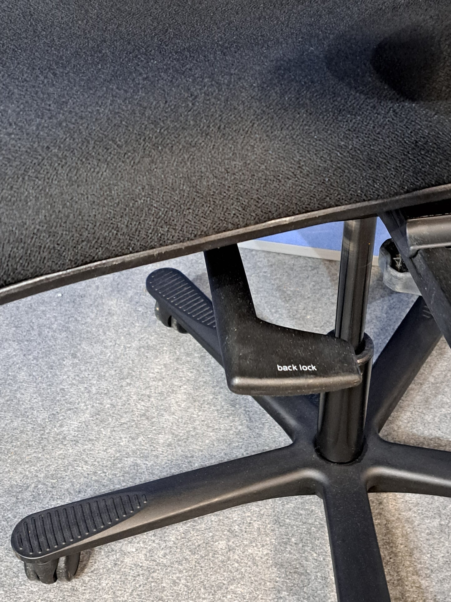 Orangebox Spira Plus Medium Back Armchair Black (used)