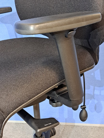 SALE Orangebox Spira Plus Medium Back Armchair inc Headrest Black (used)
