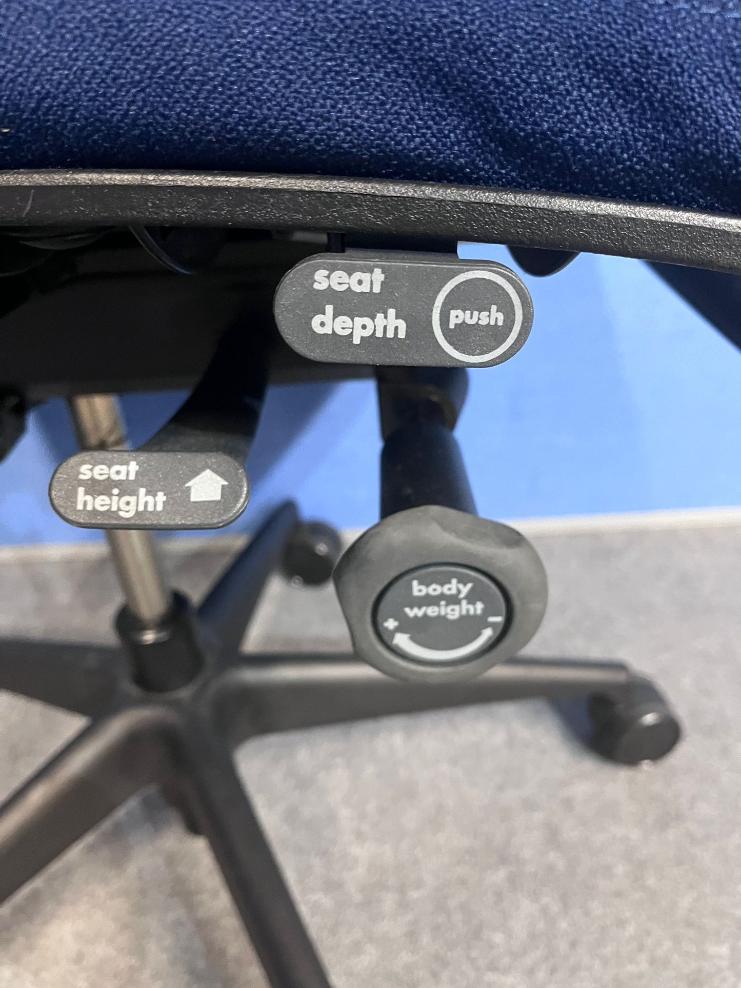 Boss Design Key Task Medium Armchair Blue (used)