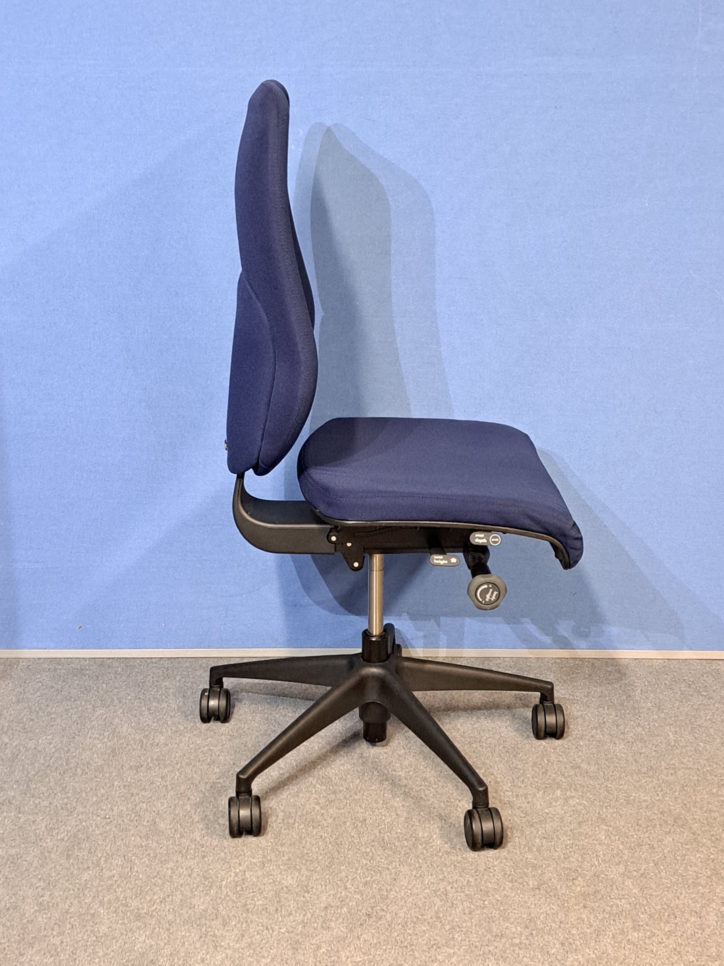 Boss Design Key Task Medium Chair Blue (used)