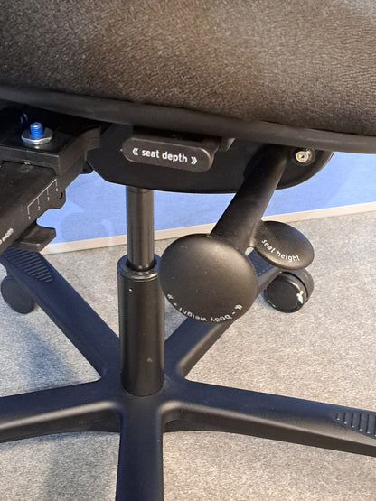 Orangebox Flo Mid Back Task Armchair with Headrest Black (used)