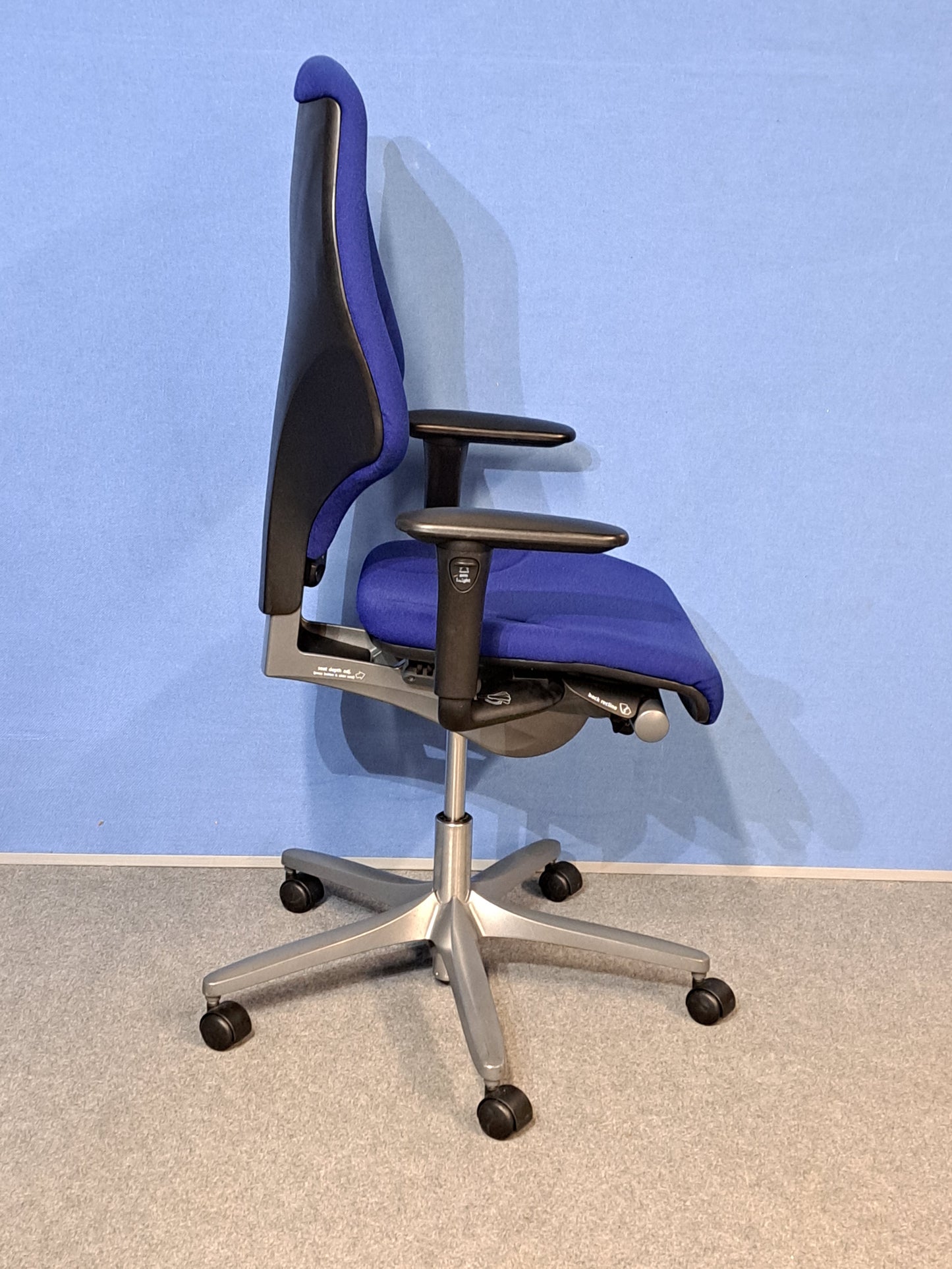 Giroflex G64 High Back Operators Armchair BLue(used)