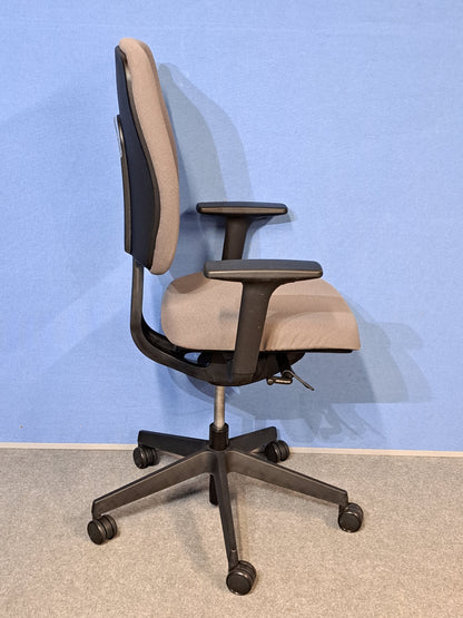Senator Dash Operator Armchair Grey (used)