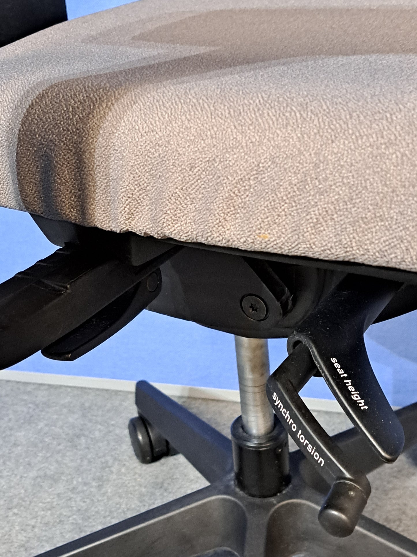 Senator Dash Operator Armchair Grey (used)