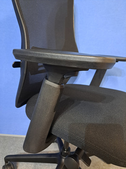 *SALE* Senator Ousby Task Armchair Black (used)