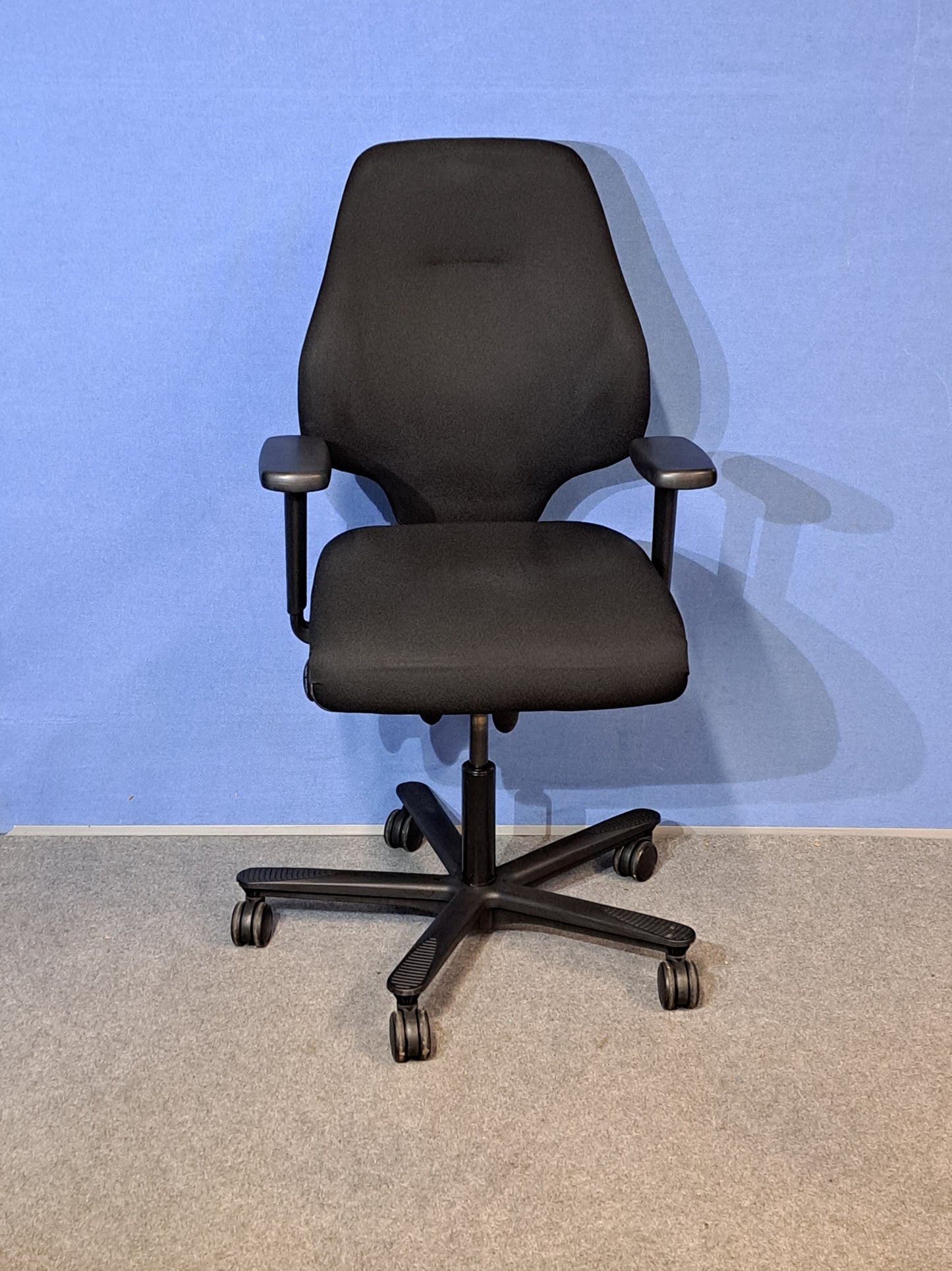 SALE Orangebox Spira Plus Medium Back Armchair Black (used)