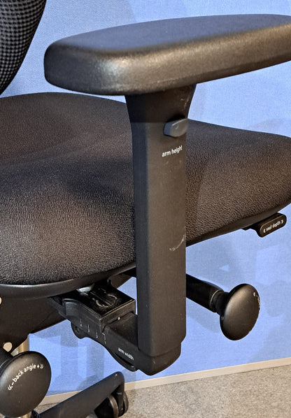 SALE Orangebox Flo Mid Back Task Armchair inc Single Pump Lumbar - Black (Used)