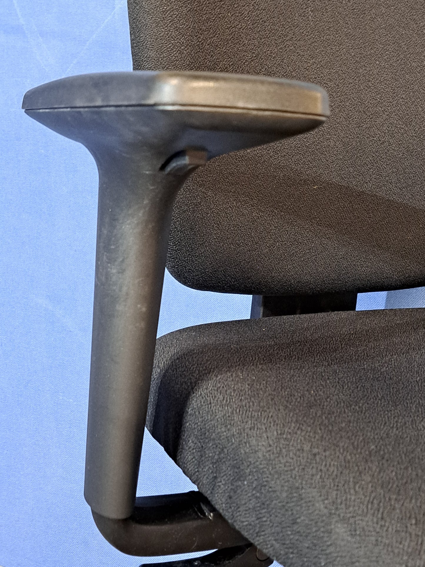 Senator Dash Operator Armchair Black (used)