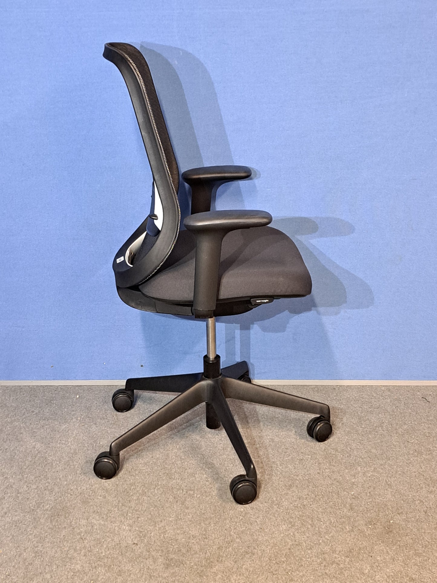 Orangebox Do Mesh Back Operator Armchair - Grey/White *SMALL HOLE IN SEAT* (Used)