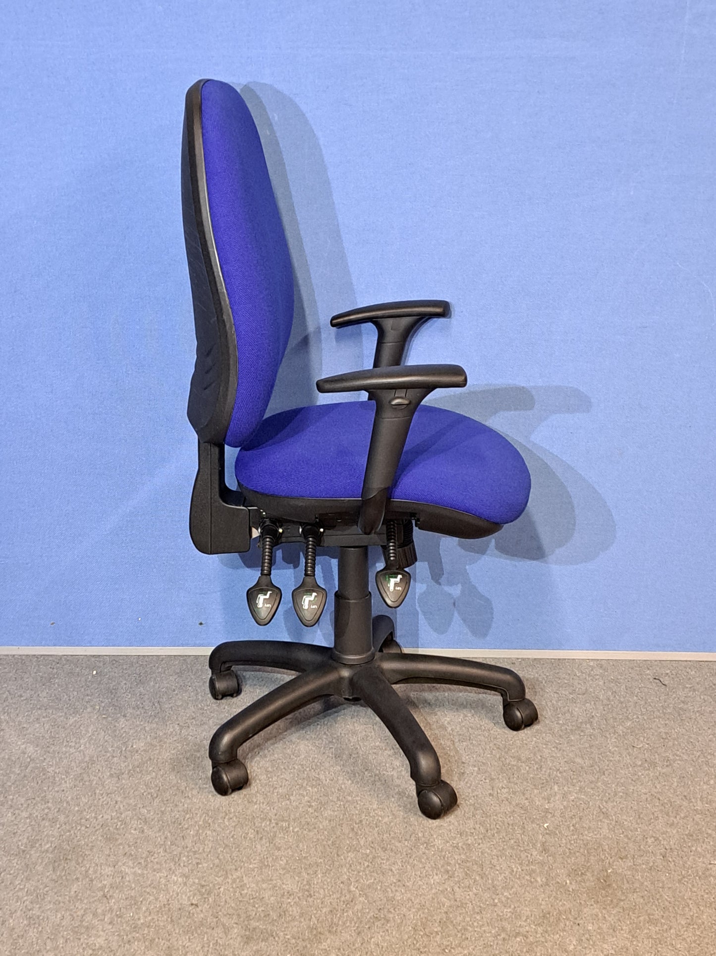 High Back Fully Loaded Operators Armchair - Blue (used)