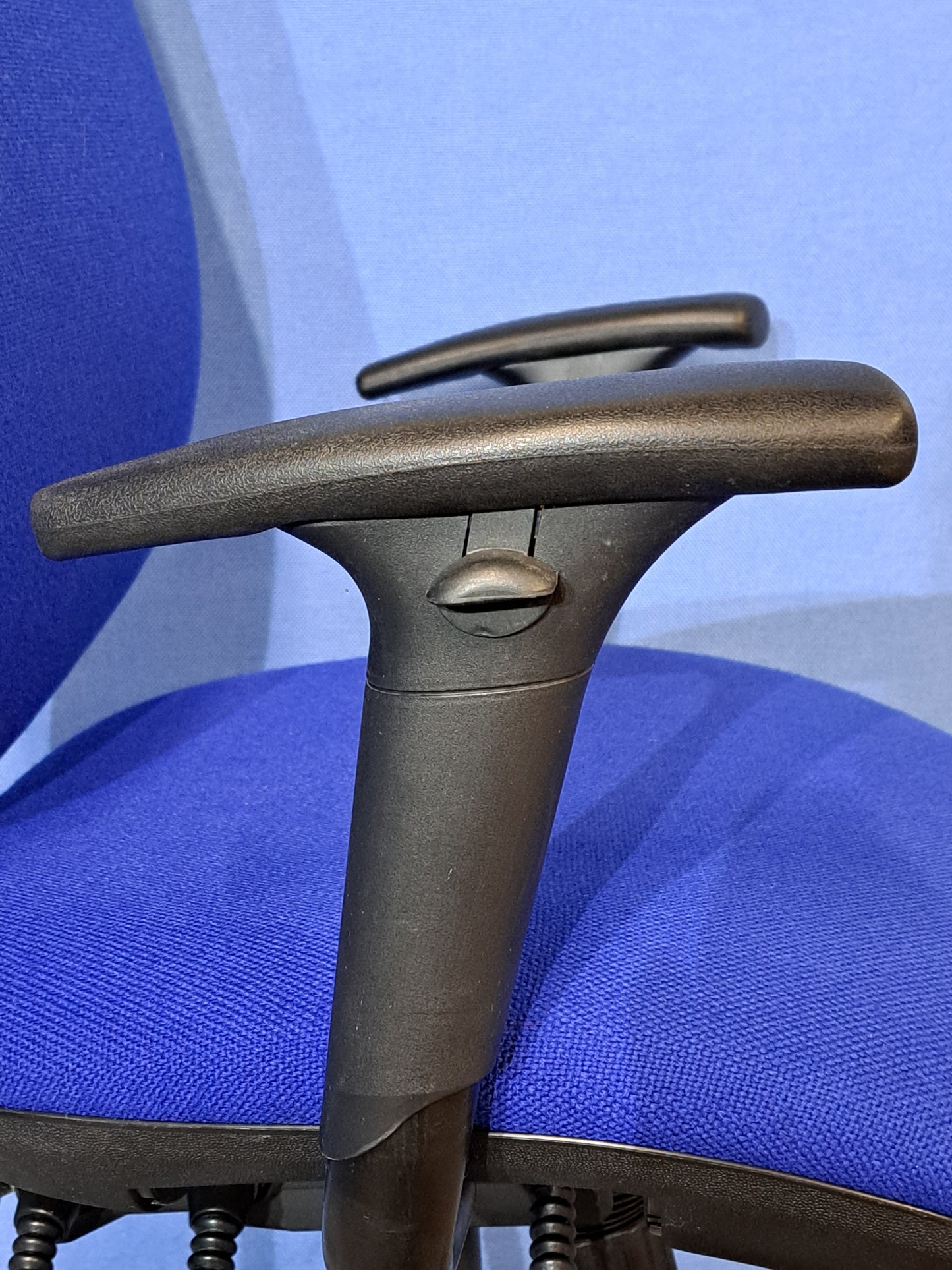 High Back Fully Loaded Operators Armchair - Blue (used)