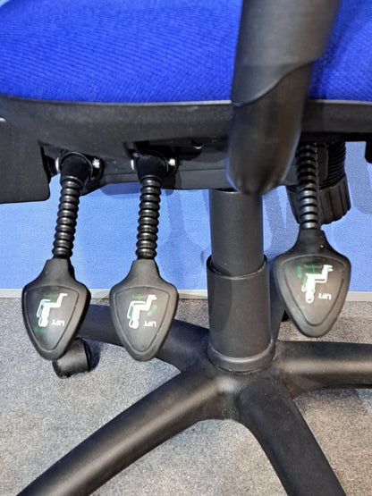 High Back Fully Loaded Operators Armchair - Blue (used)