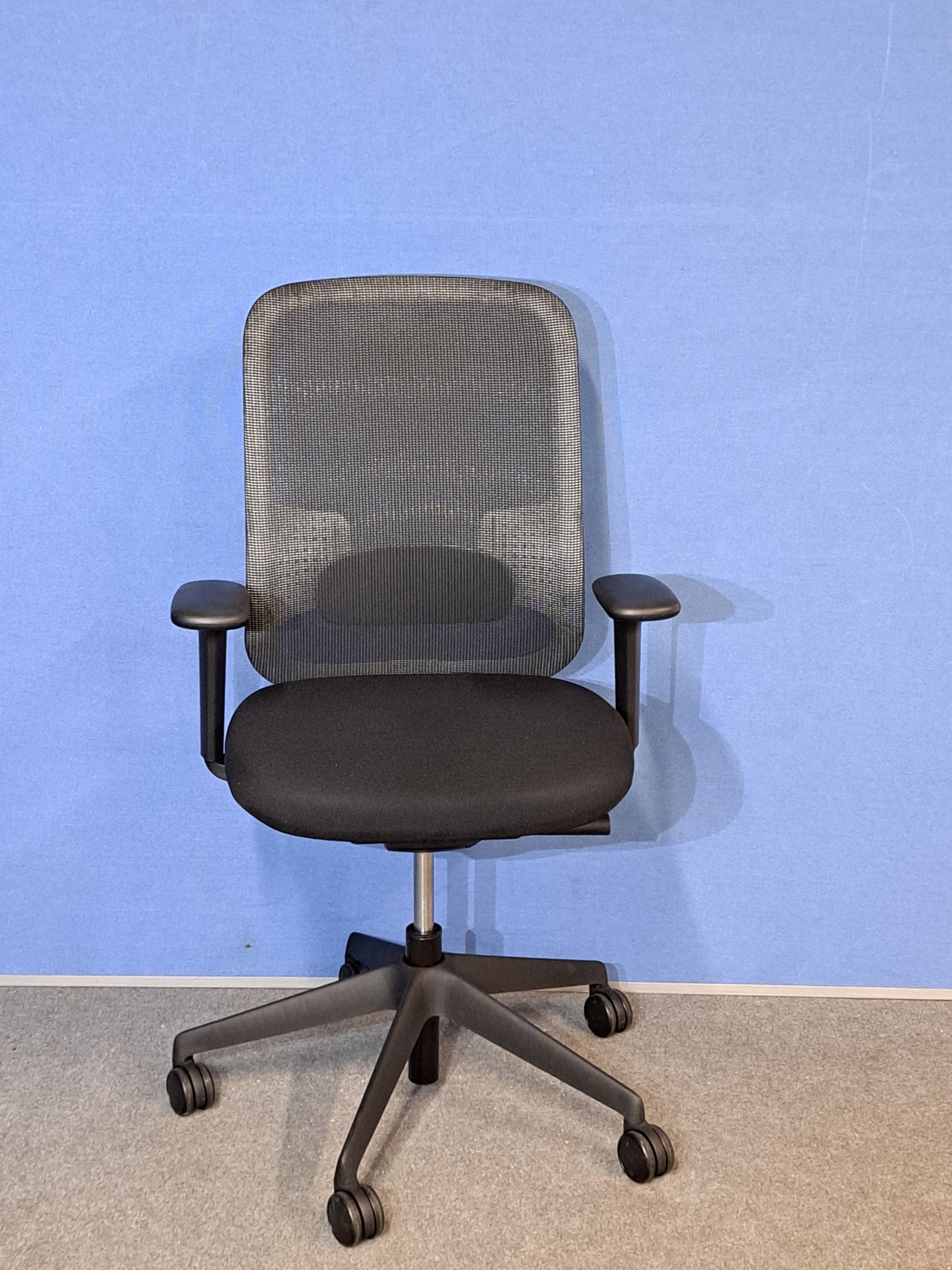 Orangebox Do Mesh Back Operator Armchair - Black / White (Used)