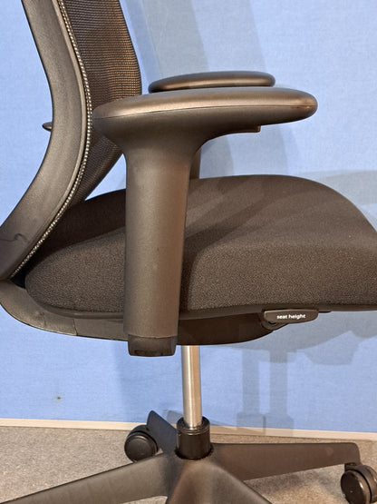 Orangebox Do Mesh Back Operator Armchair - Black / White (Used)