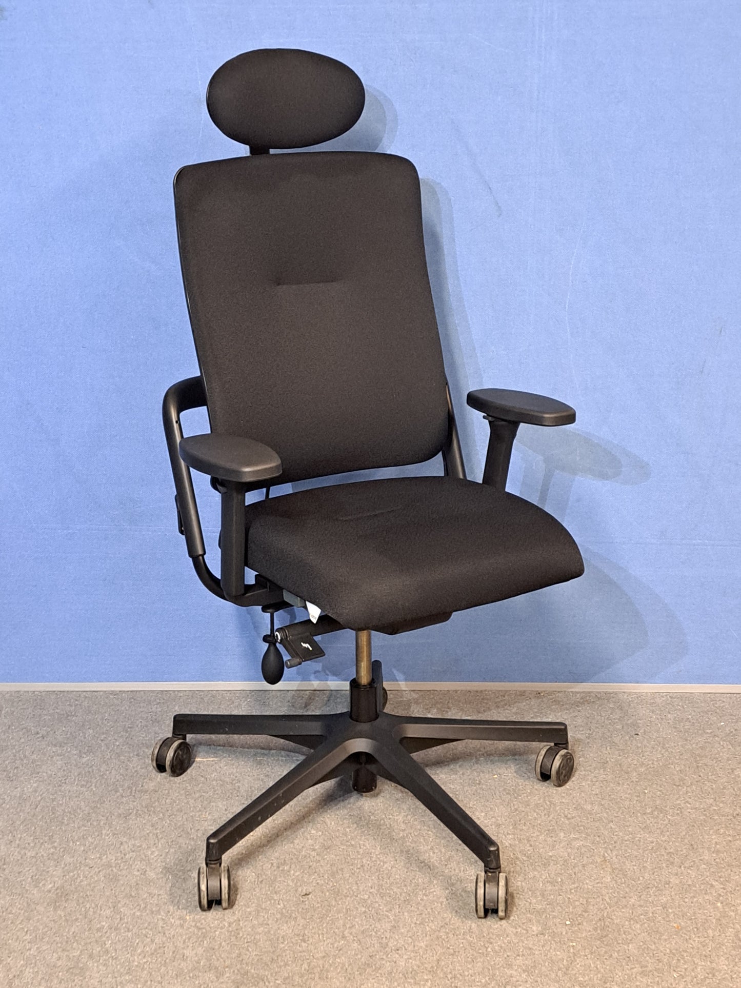 Rohde Grahl Nowy Styl Xenium Basic Office Armchair inc Headrest Black (used)