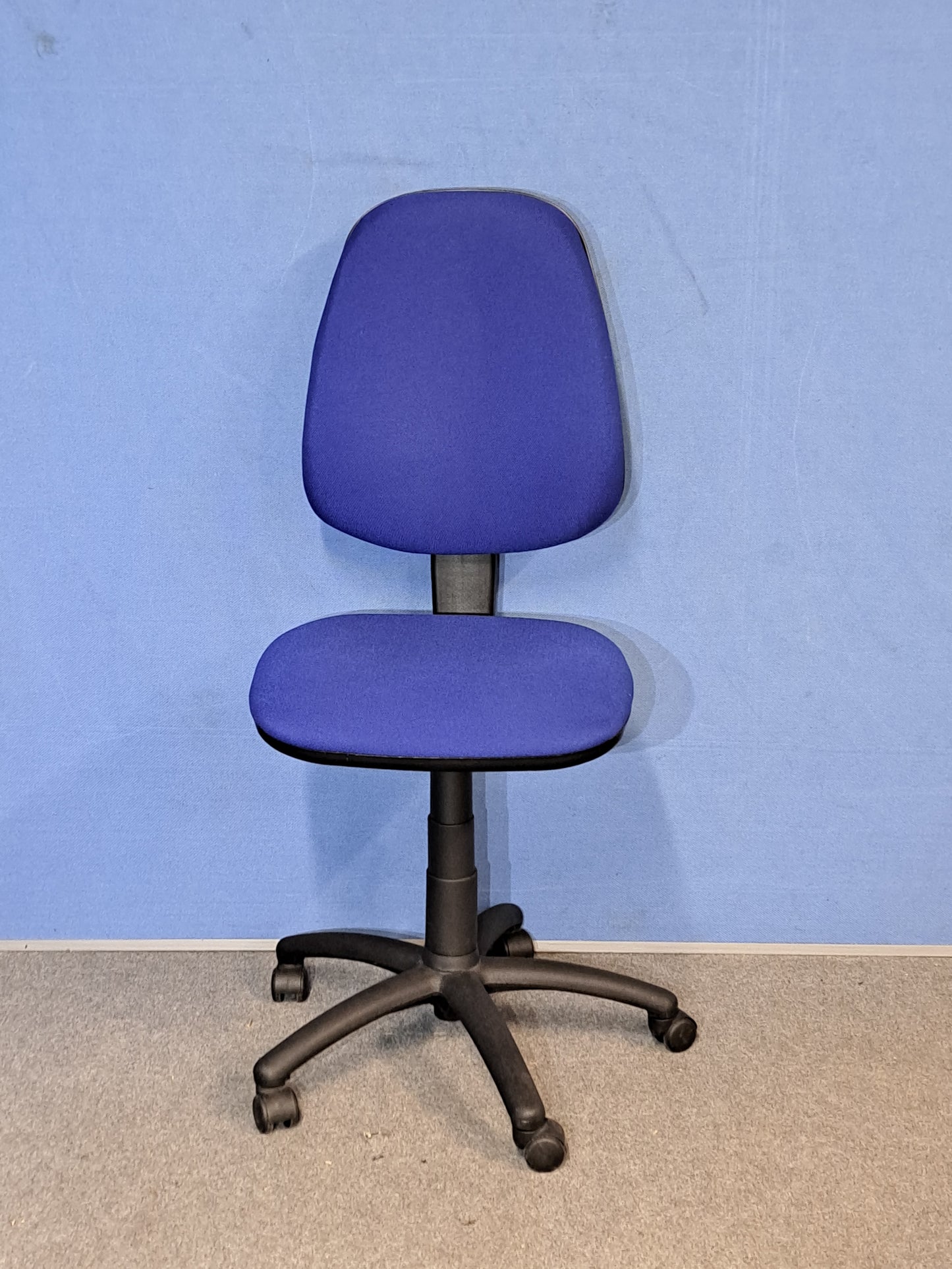 Medium Back Operators Chair, Blue Fabric (used)