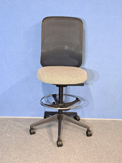Orangebox Do Mesh Back Operators Armchair with Grey Wool Seat (Used)