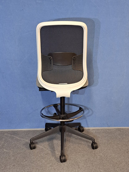Orangebox Do Mesh Back Operators Armchair with Grey Wool Seat (Used)