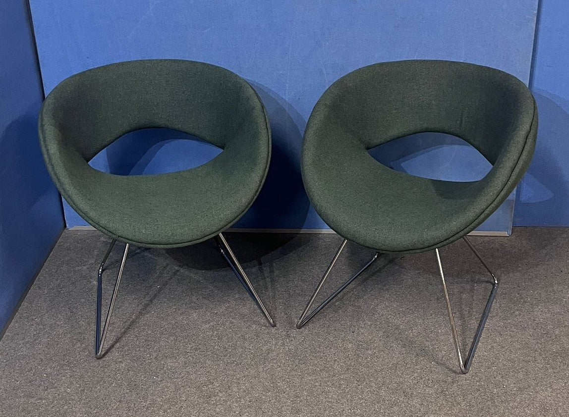 Set of 2 Boss Design Happy Breakout Chairs Green (used)