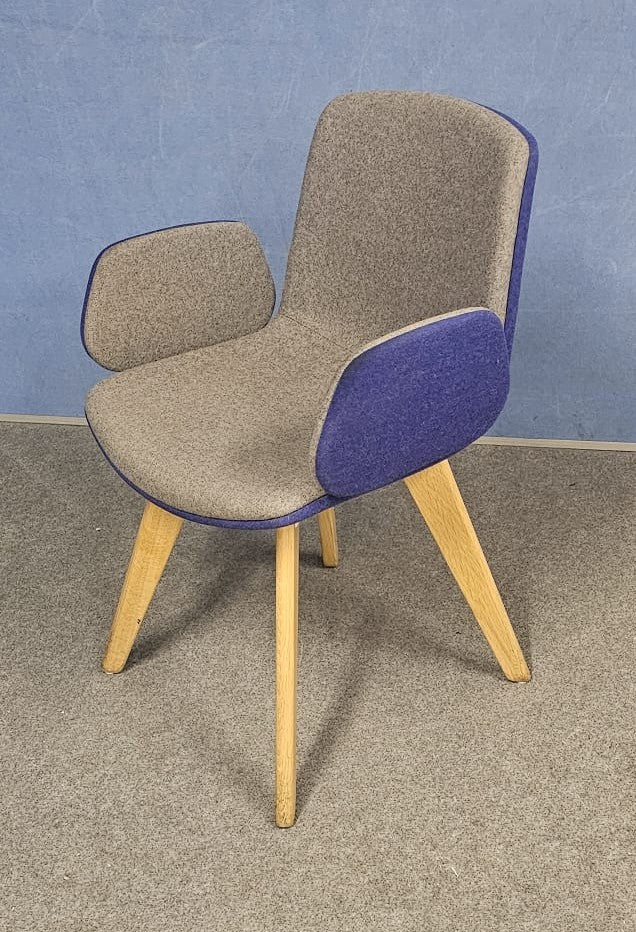Set of 2 Boss Design Cubb-02 Chairs Grey / Blue (used)