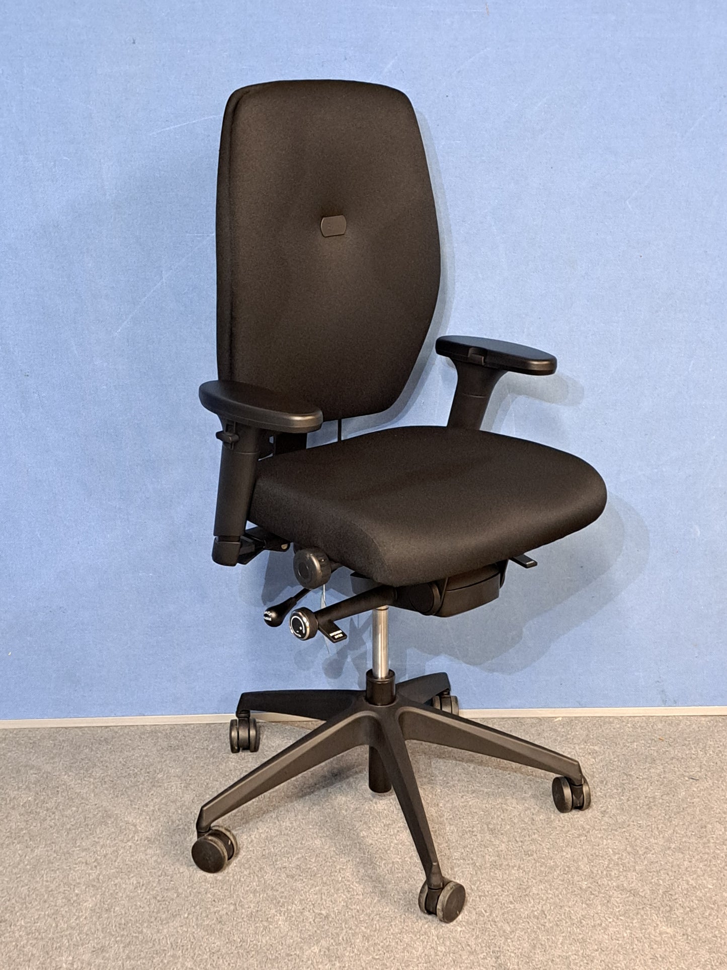 Posturite Positiv High Back Armchair Black (used)