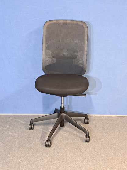Orangebox Do Mesh Back Operators Chair with Black Polyester Seat (Used)