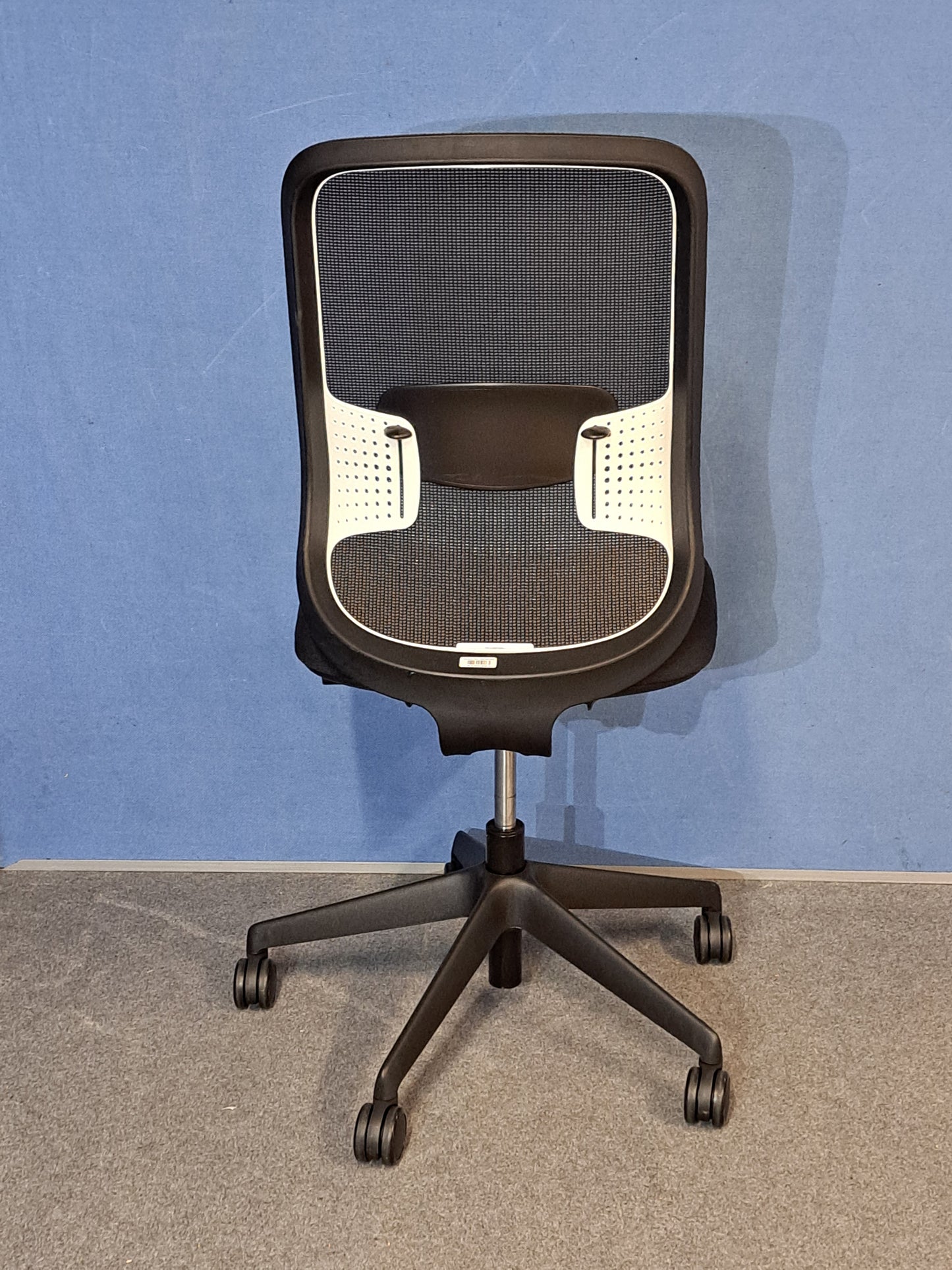 Orangebox Do Mesh Back Operators Chair with Black Polyester Seat (Used)