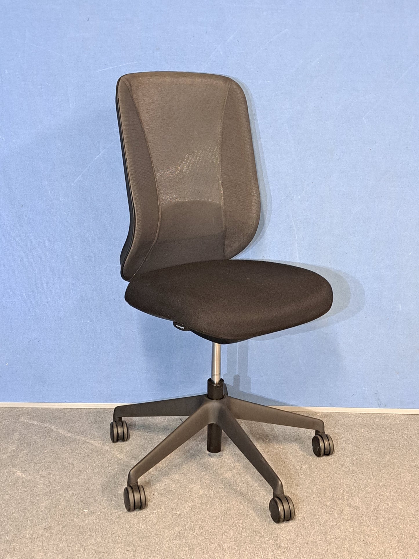 Orangebox Do Mesh Back Operators Chair with Black Wool Seat (Used)