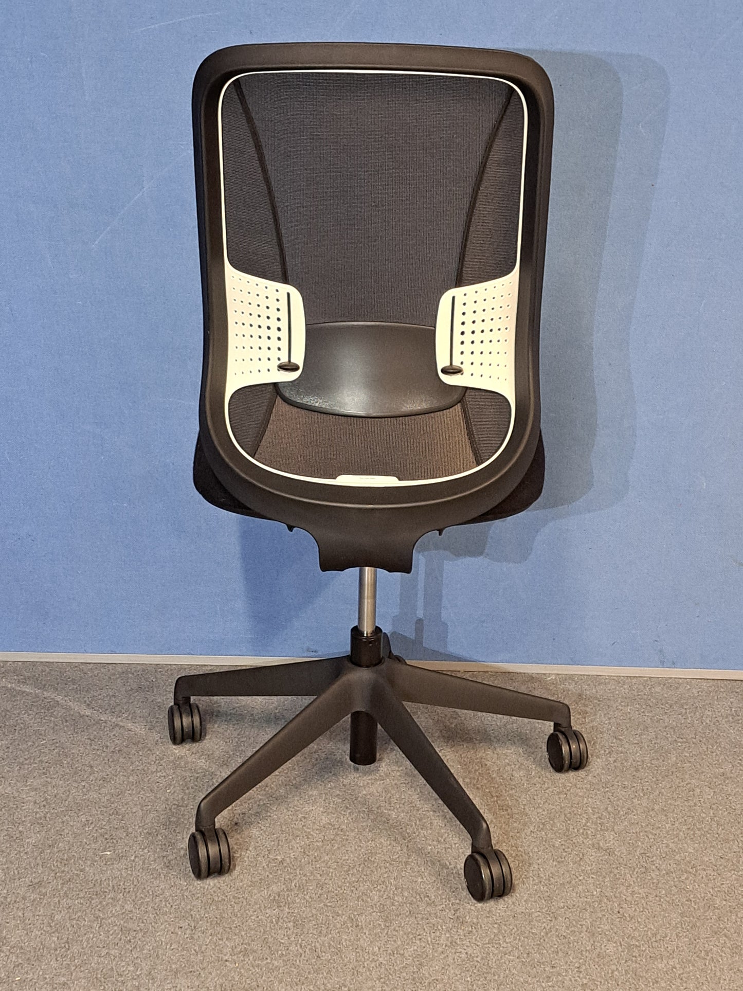Orangebox Do Mesh Back Operators Chair with Black Wool Seat (Used)