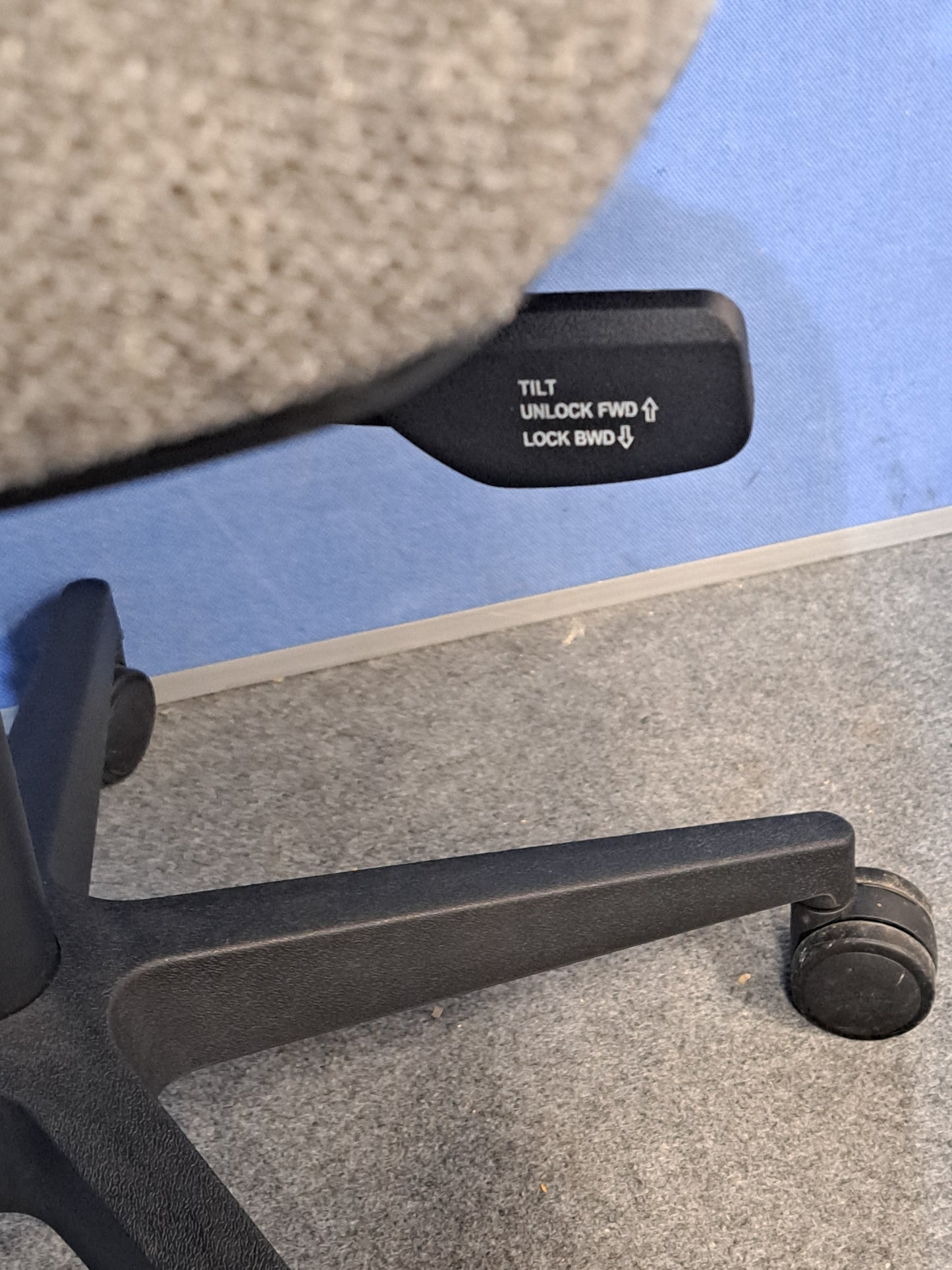 Mesh Back Operators Chair with Grey Padded Seat (used)