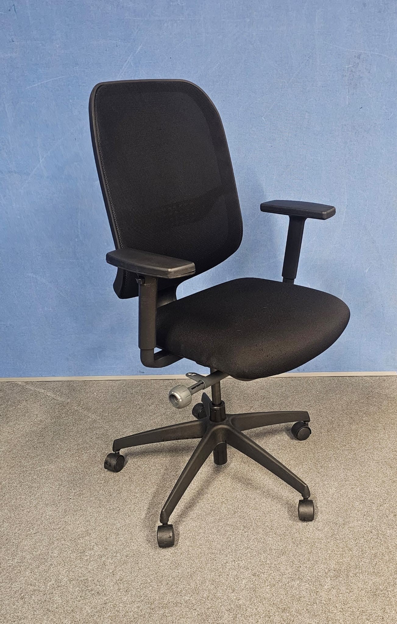 Boss Design Apply Task Armchair, Black Fabric (used)